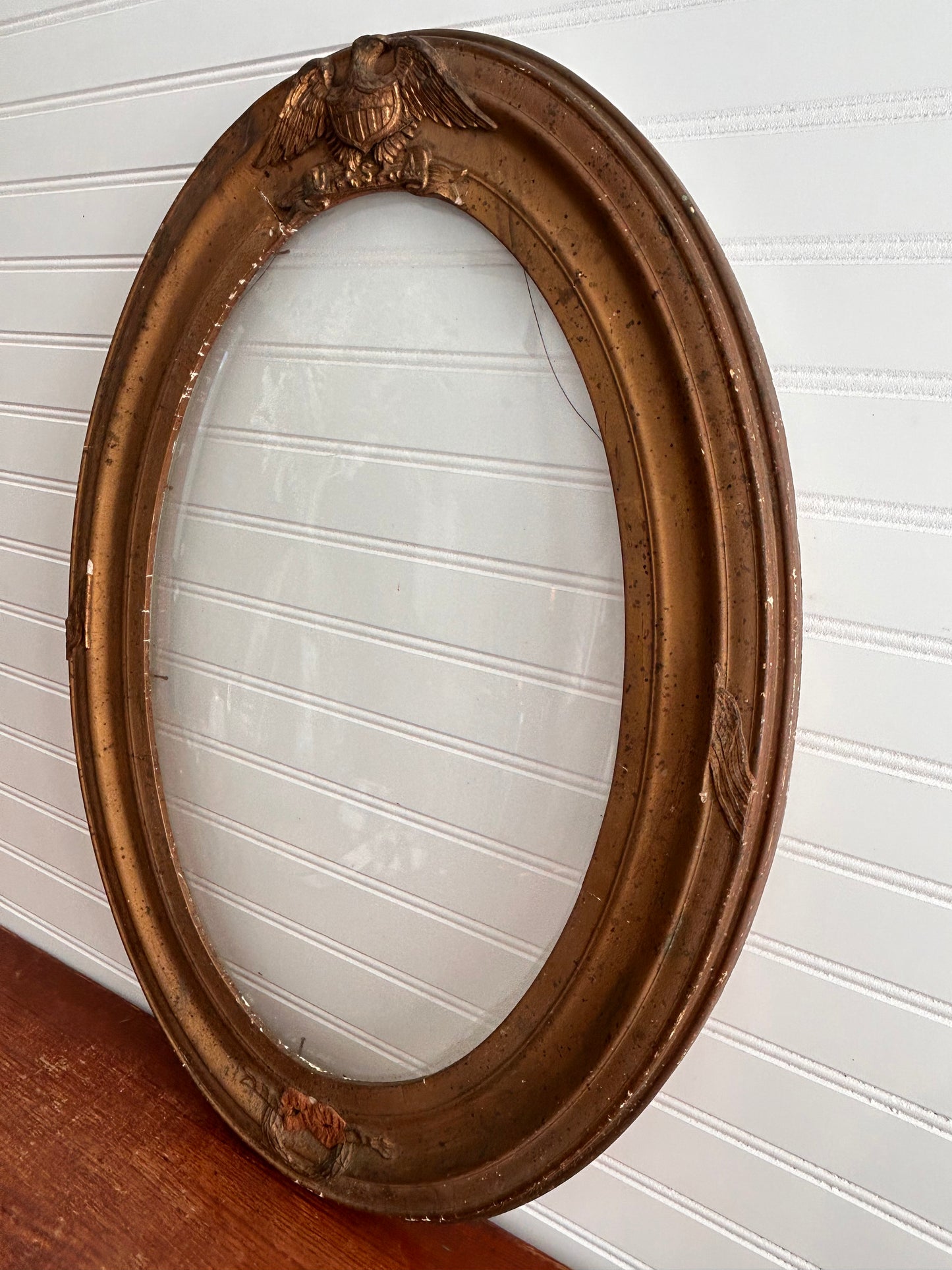 Antique-Style Oval Frame with Convex Glass & Eagle Crest